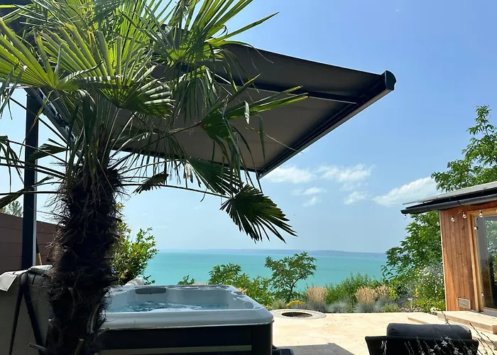 Navagarden-panorama Rest And Balatonkenese