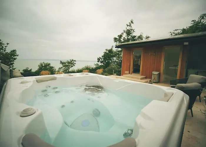 Navagarden-panorama Rest And Balatonkenese